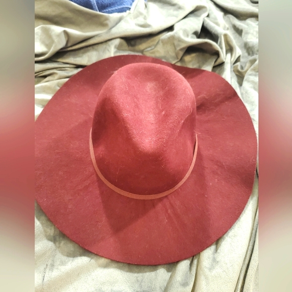 Chico's Accessories - Hat